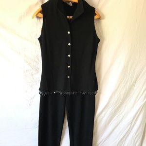 RONNI NICOLE 2PC BLACK CAPRIS PANTSUIT SIZE 10